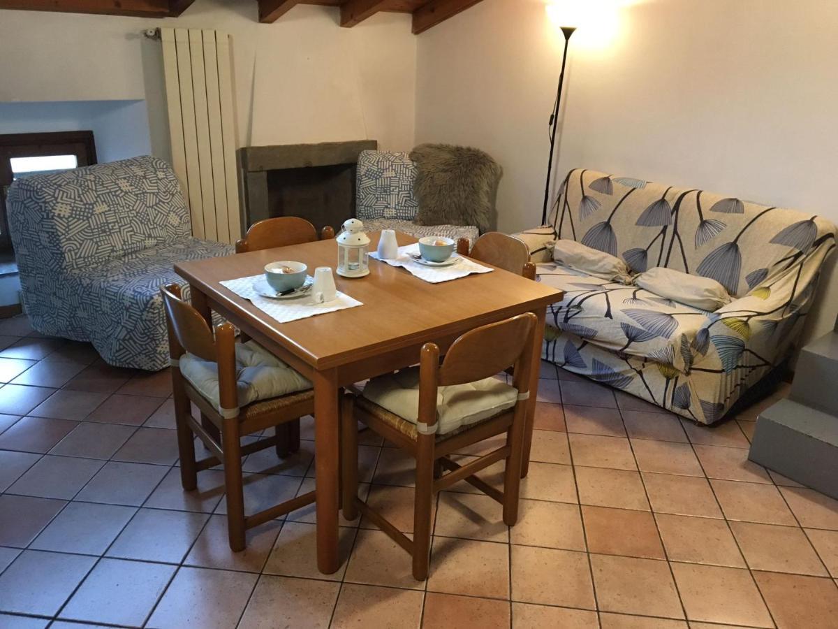 La Casa Rustica Di Ale E Becky Apartment Bergamo Luaran gambar