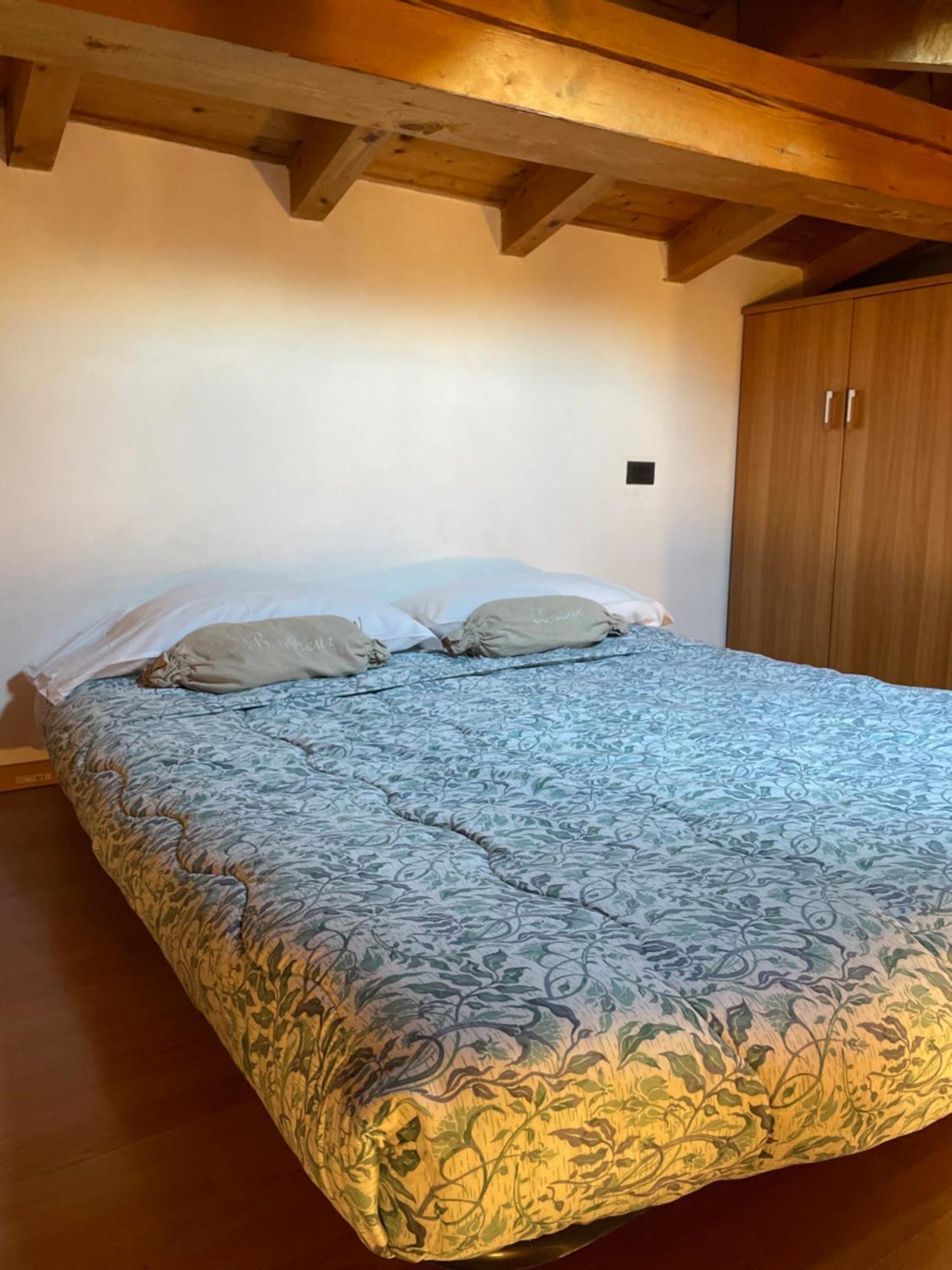 La Casa Rustica Di Ale E Becky Apartment Bergamo Luaran gambar