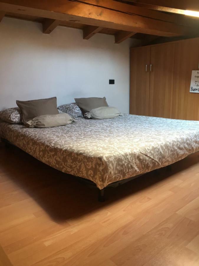 La Casa Rustica Di Ale E Becky Apartment Bergamo Luaran gambar
