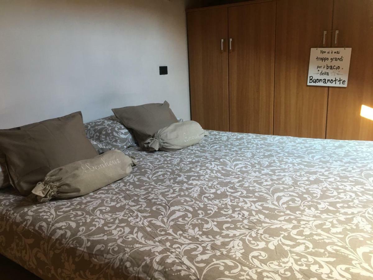 La Casa Rustica Di Ale E Becky Apartment Bergamo Luaran gambar